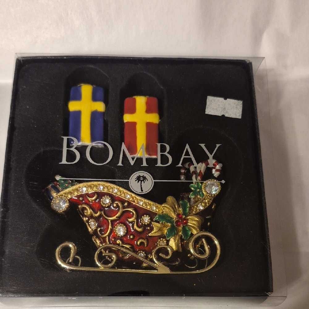 Bejeweled Bombay Christmas Sleigh With Salt & Pepper Gift Shakers With Box